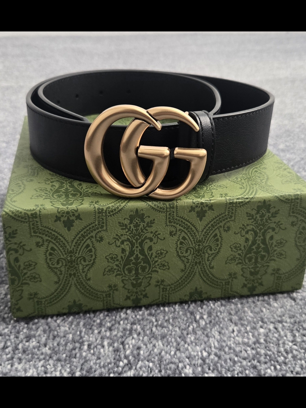 Gucci Black Leather GG Buckle Belt - Gold Hardware